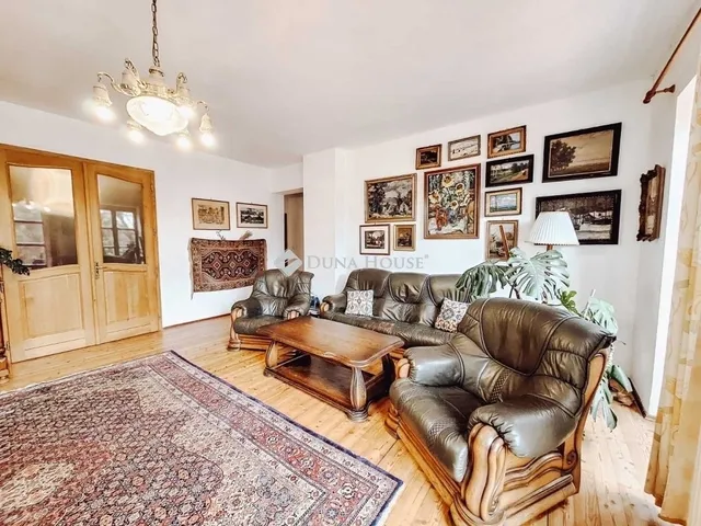 Eladó ház Solymár 245 nm