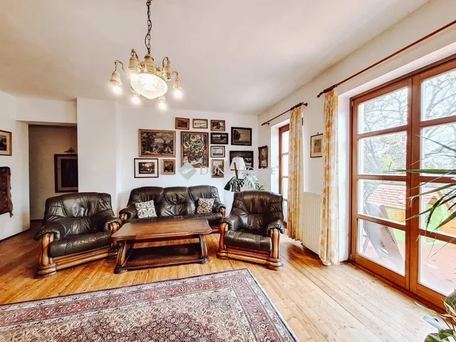 Eladó ház Solymár 245 nm