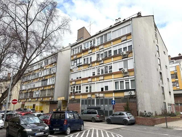 Eladó lakás Esztergom 33 nm