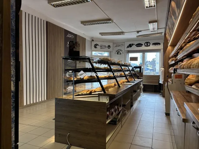 Eladó kereskedelmi és ipari ingatlan Esztergom 193 nm