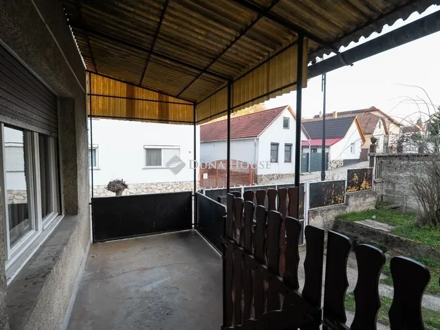 Eladó ház Nyergesújfalu 89 nm