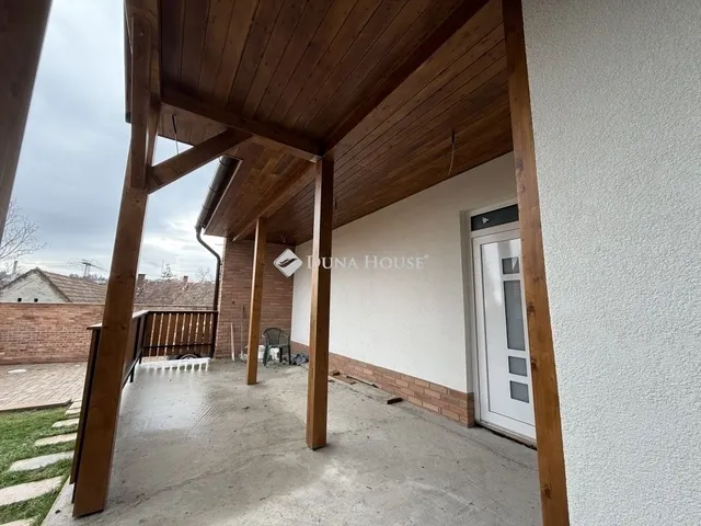 Eladó ház Pomáz 121 nm