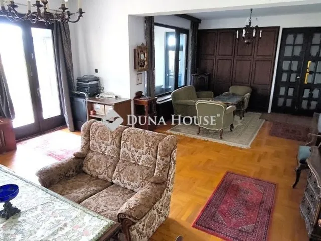 Eladó ház Esztergom 360 nm