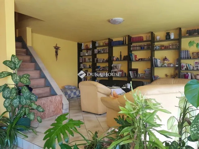 Eladó ház Sárisáp 160 nm