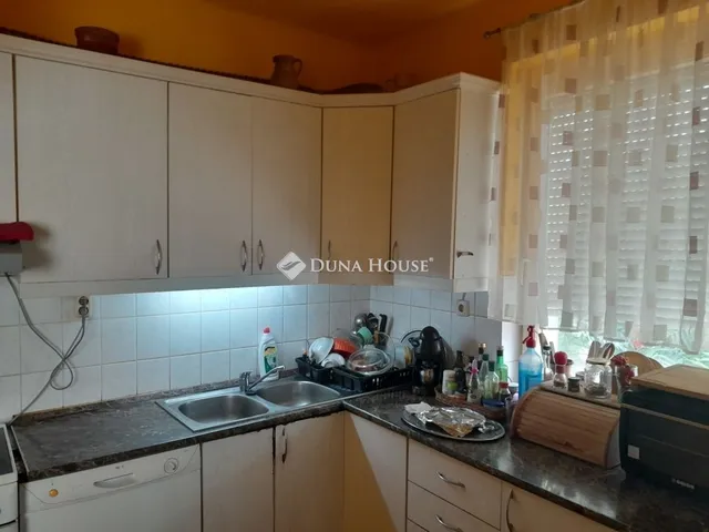 Eladó ház Sárisáp 160 nm