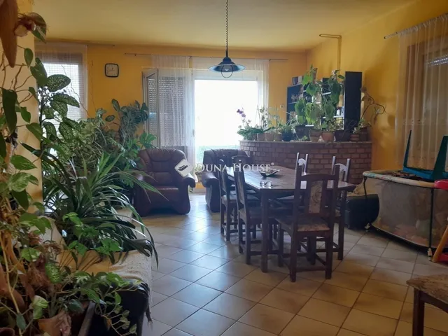 Eladó ház Sárisáp 160 nm