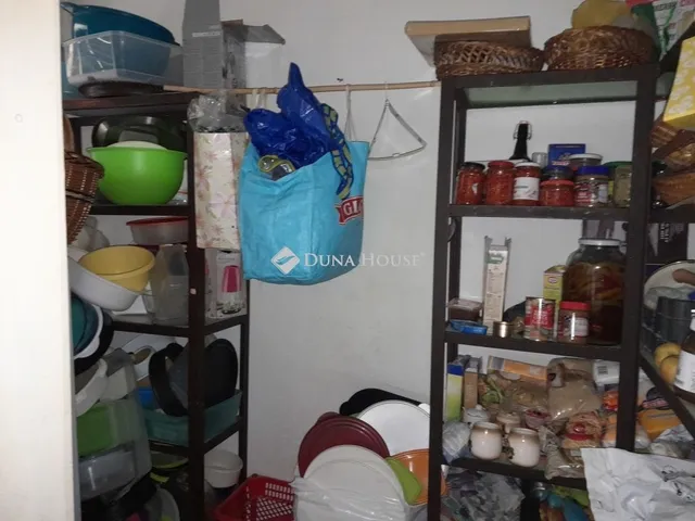 Eladó ház Sárisáp 160 nm