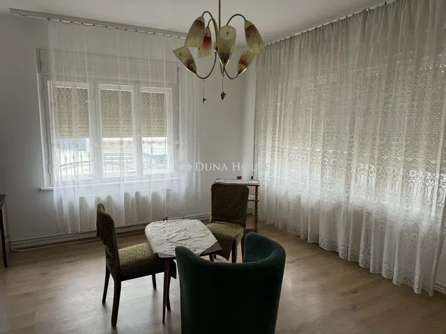 Eladó ház Tokod 220 nm