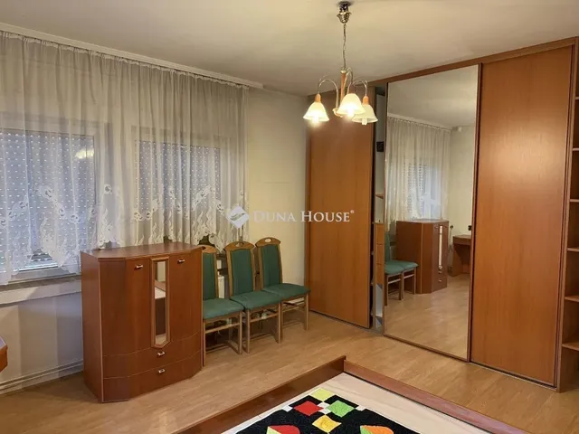 Eladó ház Tokod 220 nm