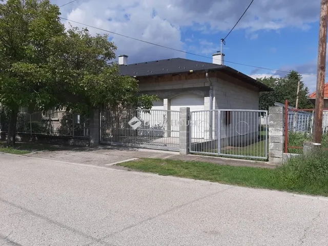 Eladó ház Esztergom 111 nm