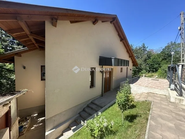 Eladó ház Piliscsaba 260 nm