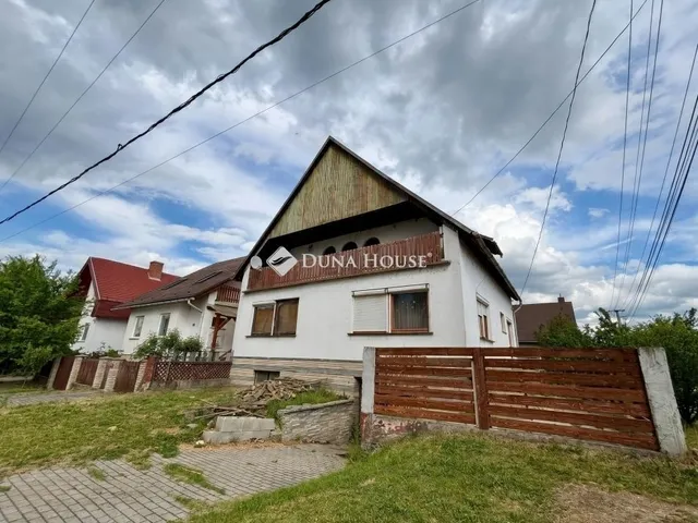 Eladó ház Nyergesújfalu 287 nm