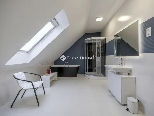 Eladó ház Pomáz 254 nm