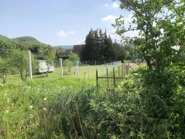 Eladó telek Esztergom 580 nm