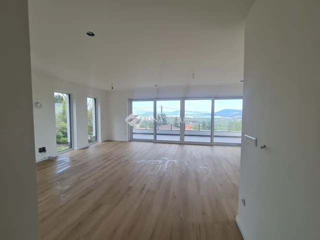 Eladó ház Solymár 246 nm