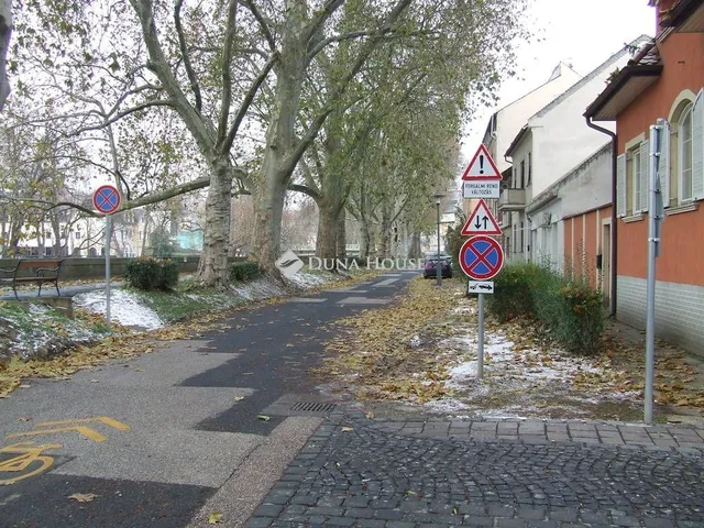 Eladó ház Esztergom 325 nm
