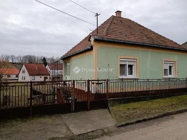 Eladó ház Bajna 70 nm