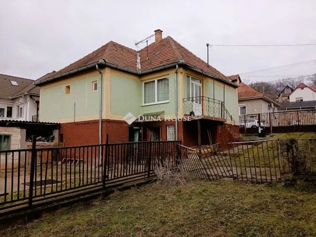 Eladó ház Bajna 70 nm