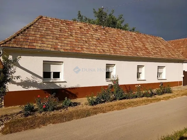 Eladó ház Epöl 75 nm