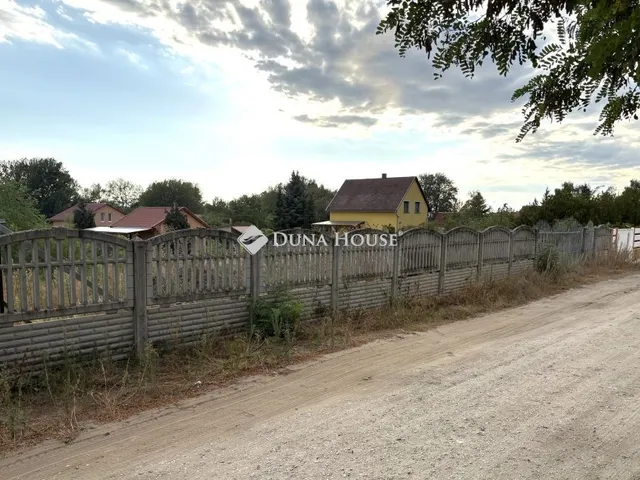 Eladó telek Esztergom 1469 nm