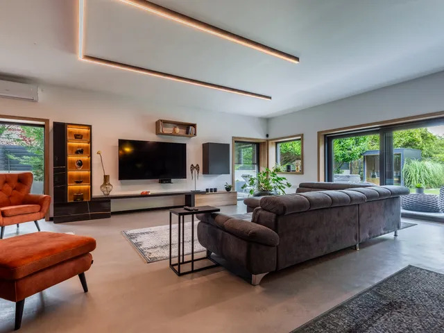 Eladó ház Üröm 225 nm