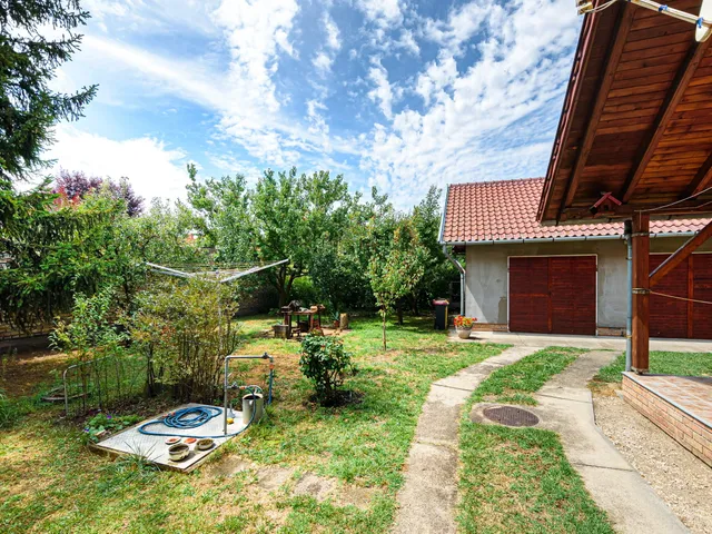 Eladó ház Szeged 310 nm