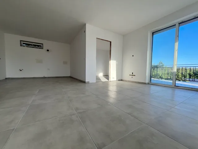 Eladó lakás Szada 76 nm