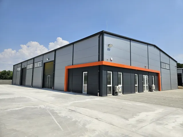 Kiadó kereskedelmi és ipari ingatlan Aszód 1000 nm