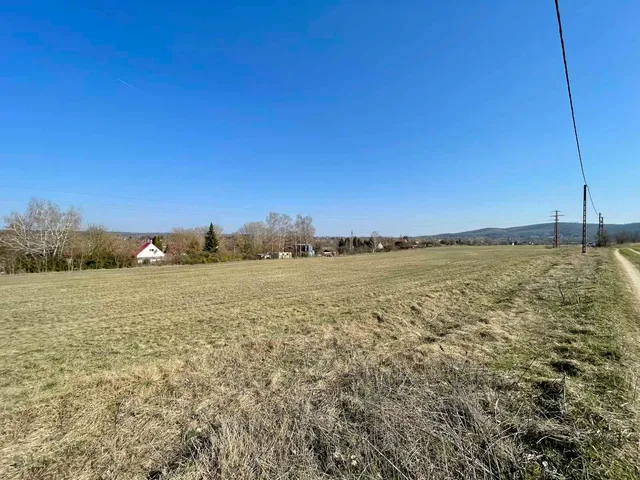 Eladó telek Isaszeg 10218 nm