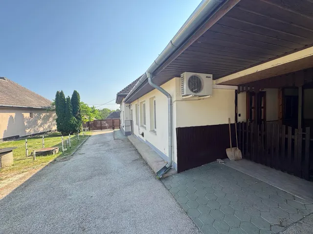 Eladó mezőgazdasági ingatlan Vácszentlászló 130 nm