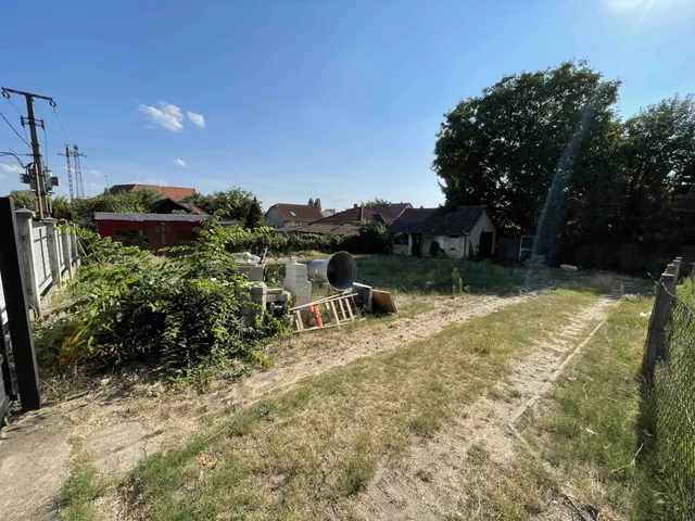 Kiadó kereskedelmi és ipari ingatlan Gödöllő 600 nm