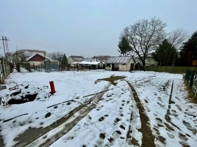 Kiadó kereskedelmi és ipari ingatlan Gödöllő 600 nm