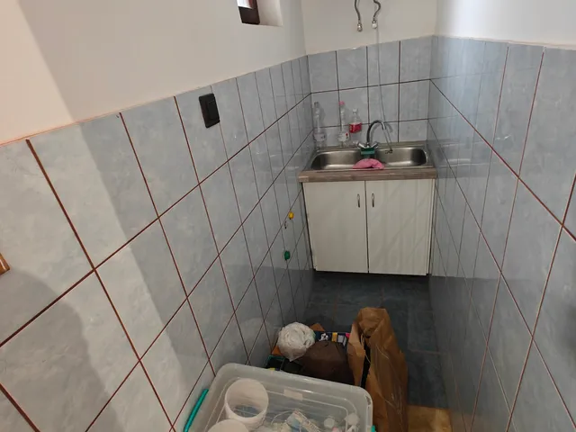 Kiadó kereskedelmi és ipari ingatlan Pécel 45 nm