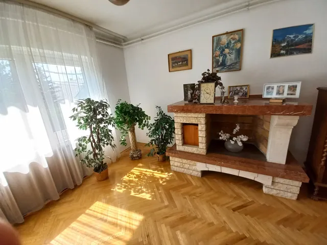 Eladó lakás Gödöllő 180 nm