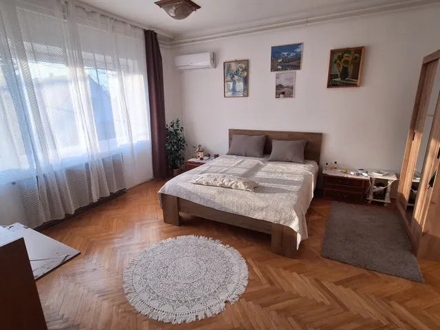 Eladó lakás Gödöllő 180 nm