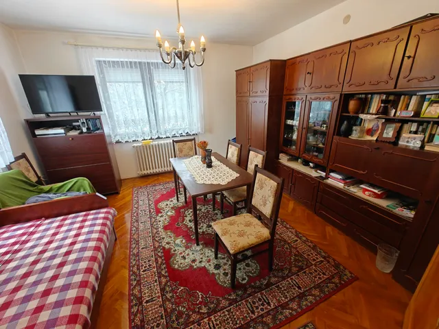 Eladó ház Pécel 132 nm