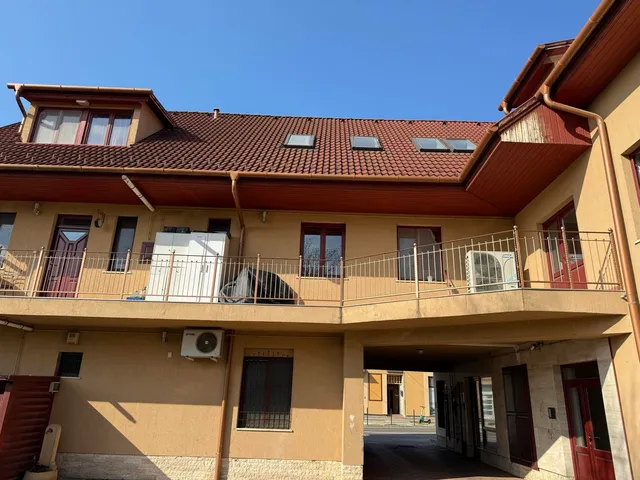 Eladó kereskedelmi és ipari ingatlan Gödöllő 295 nm