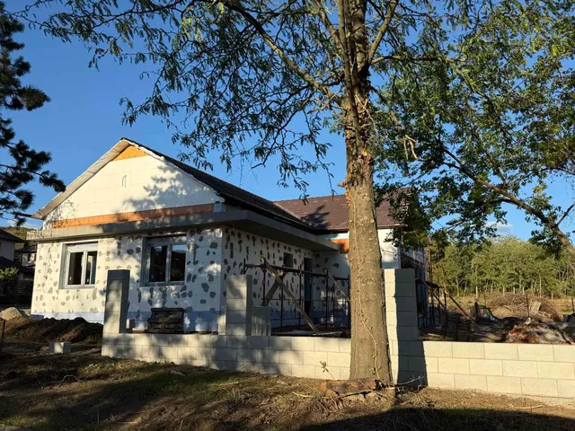 Eladó ház Szada 145 nm