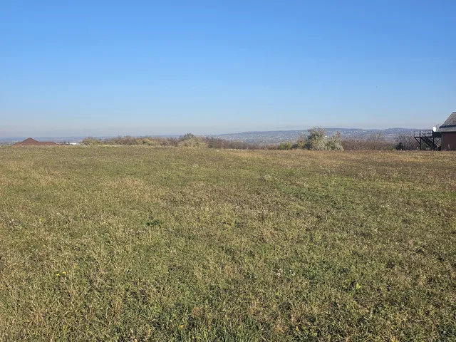 Eladó telek Mogyoród 8033 nm