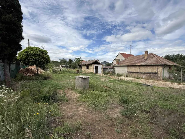 Eladó telek Gödöllő 100 nm