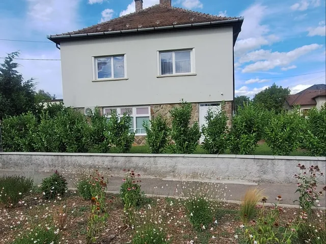 Eladó lakás Gödöllő 106 nm