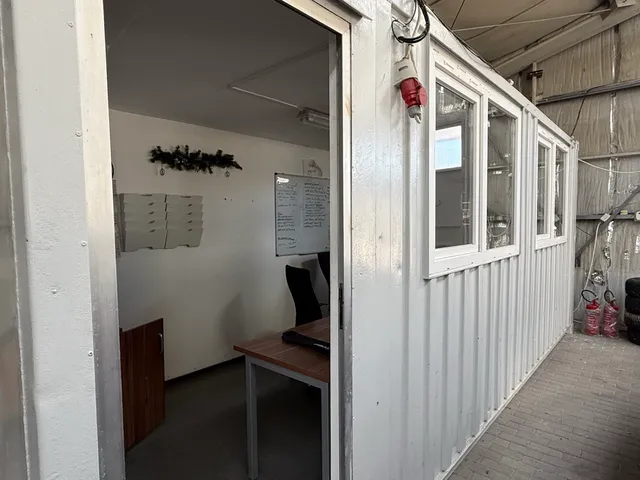 Kiadó kereskedelmi és ipari ingatlan Gödöllő 440 nm