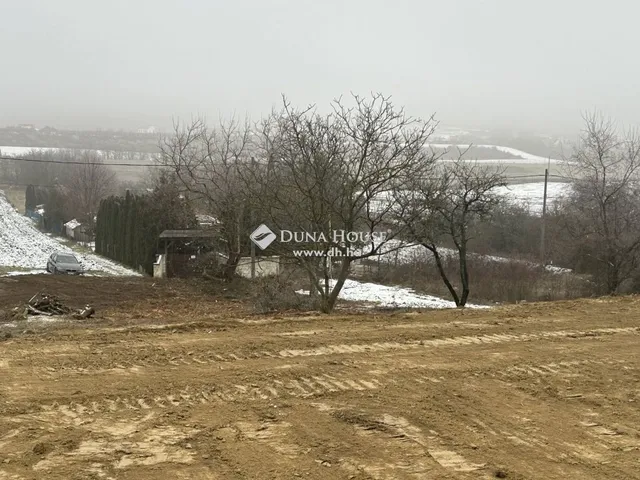 Eladó telek Sóskút 1086 nm