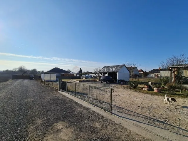 Eladó ház Iváncsa 40 nm