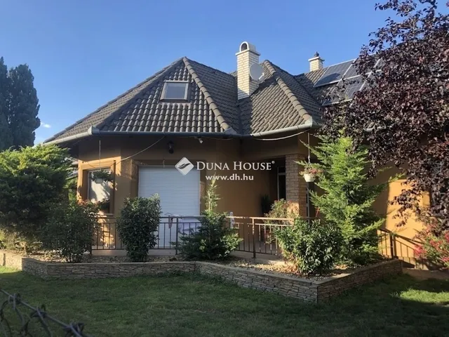 Eladó ház Érd, Tisztviselőtelep 159 nm