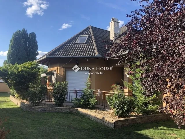 Eladó ház Érd, Tisztviselőtelep 159 nm