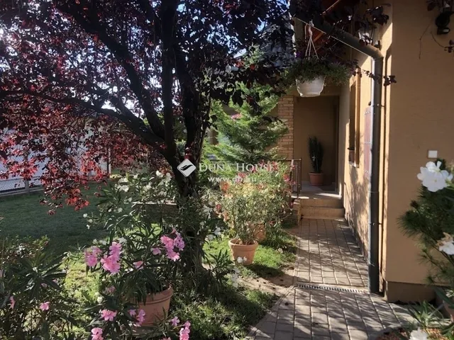 Eladó ház Érd, Tisztviselőtelep 159 nm