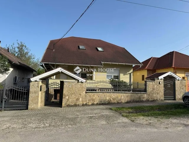 Eladó ház Százhalombatta 176 nm
