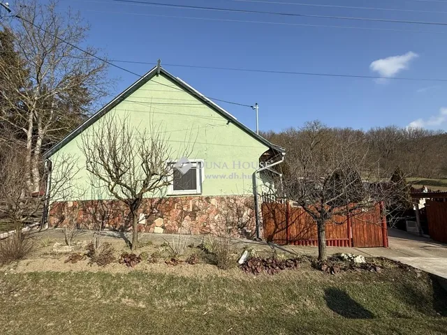 Eladó ház Gyermely 189 nm