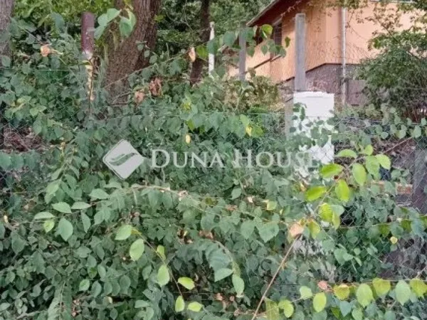 Eladó telek Érd 1988 nm